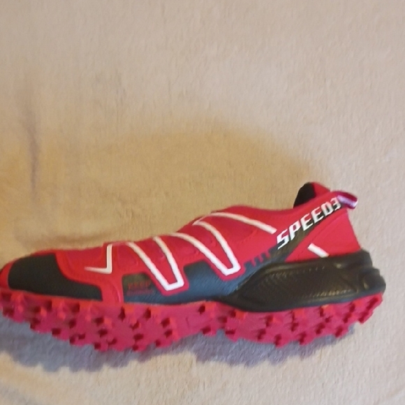 Speedo Vibrant Red Sneakers - Picture 8 of 8